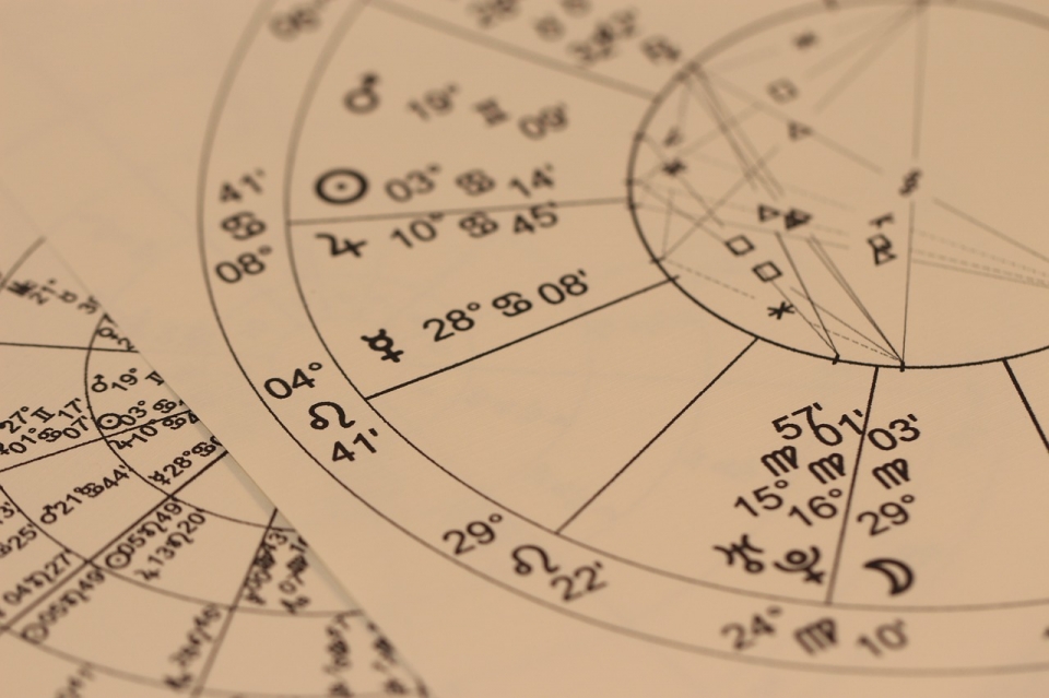 ASTROLOGIA EVOLUTIVA & UMANISTICA * SINASTRIA DI COPPIA